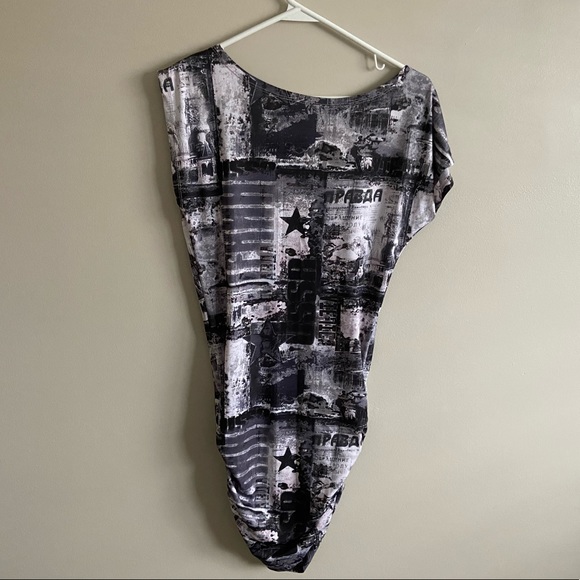 Ruched Cityscape Black and White Dress - Picture 4 of 5